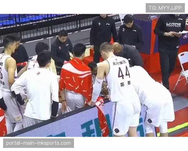 评论：保级大战火药味十足，裁判控场能力受考验